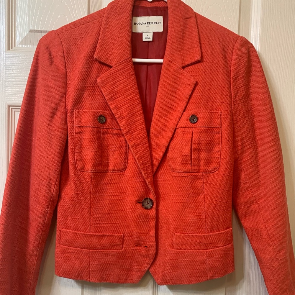 Gorgeous coral blazer from banana rep